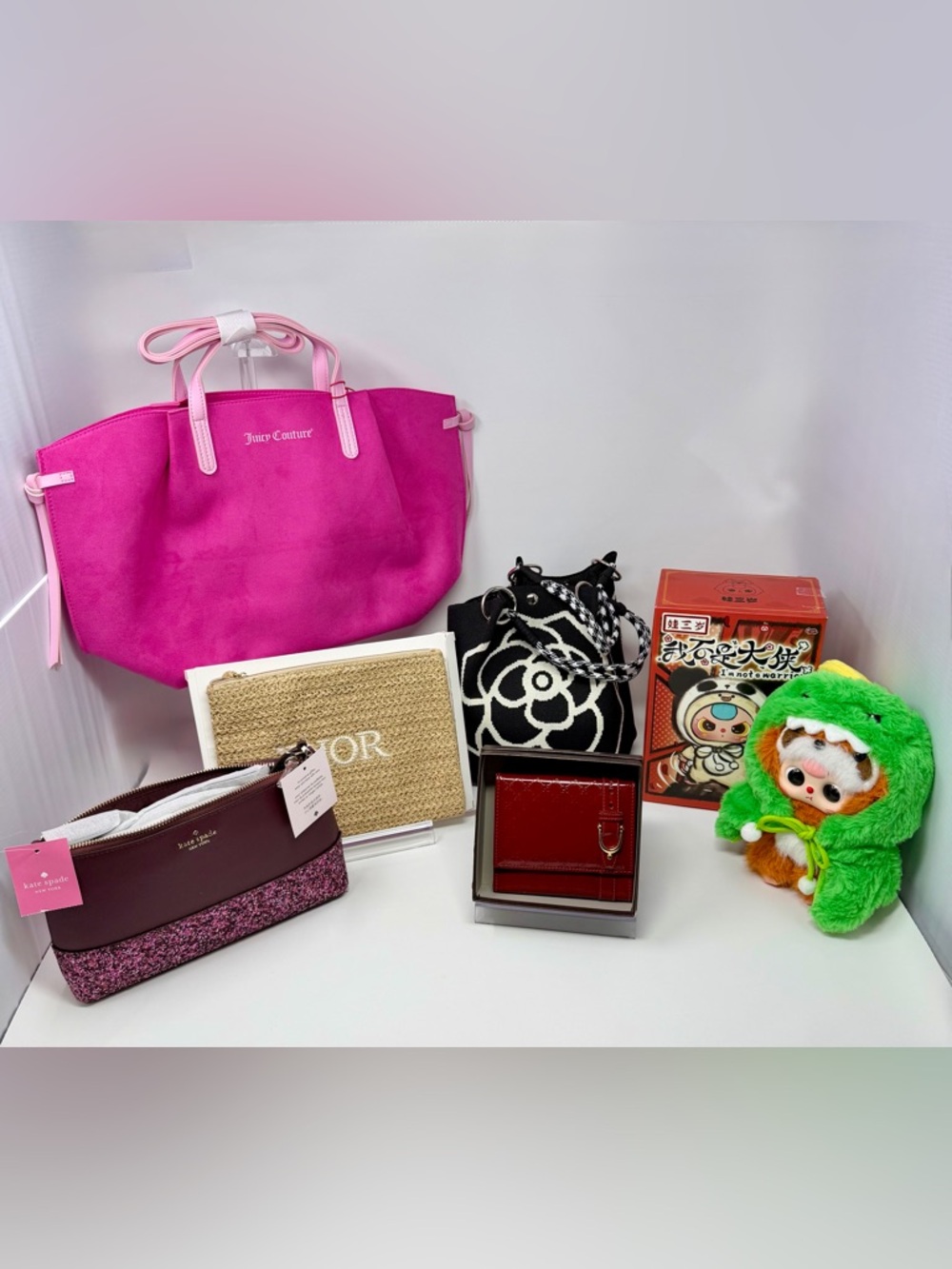 Stuffed Bags with Bonus Items - GUCCI, Juicy, Coach, Longchamp - Picture 6 of 16